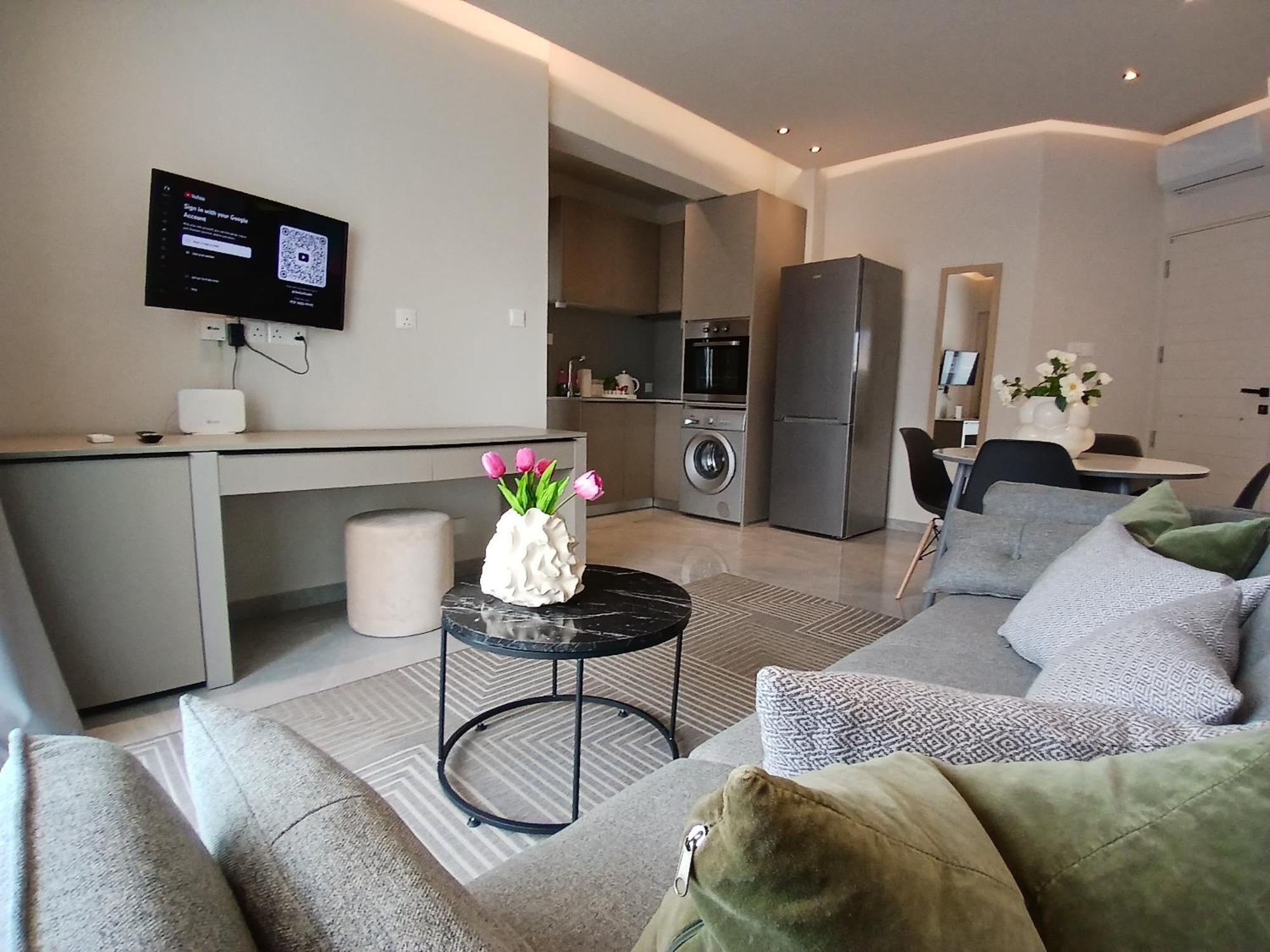 Georgiana Suites Larnaca Exterior photo